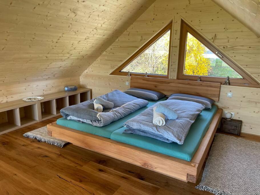 Zweistoeckiges Natur-Holzhaus Mit Berg- & Seesicht Horgenzell Esterno foto