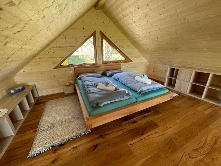 Zweistoeckiges Natur-Holzhaus Mit Berg- & Seesicht Horgenzell Esterno foto
