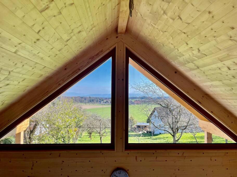 Zweistoeckiges Natur-Holzhaus Mit Berg- & Seesicht Horgenzell Esterno foto