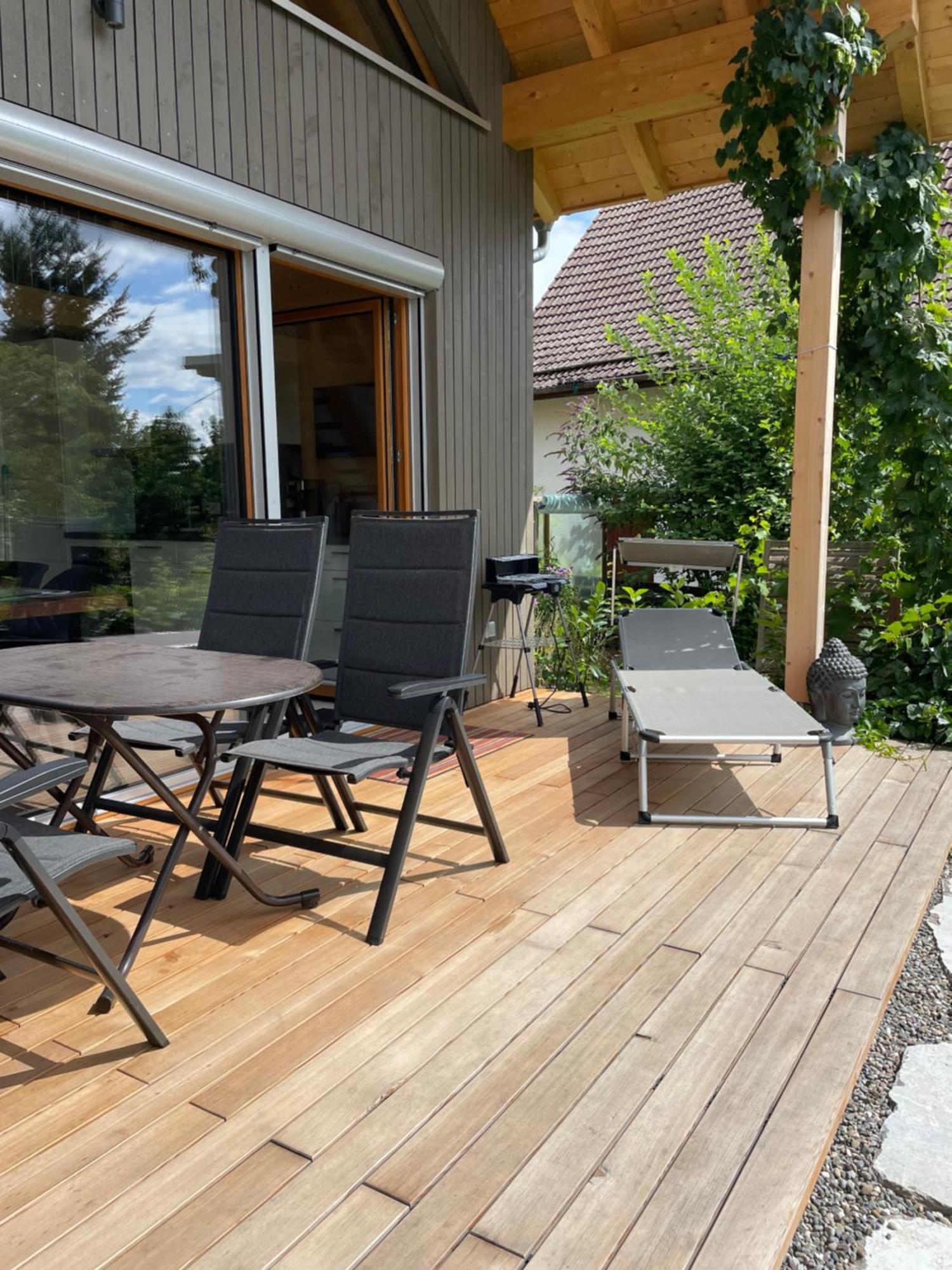 Zweistoeckiges Natur-Holzhaus Mit Berg- & Seesicht Horgenzell Esterno foto